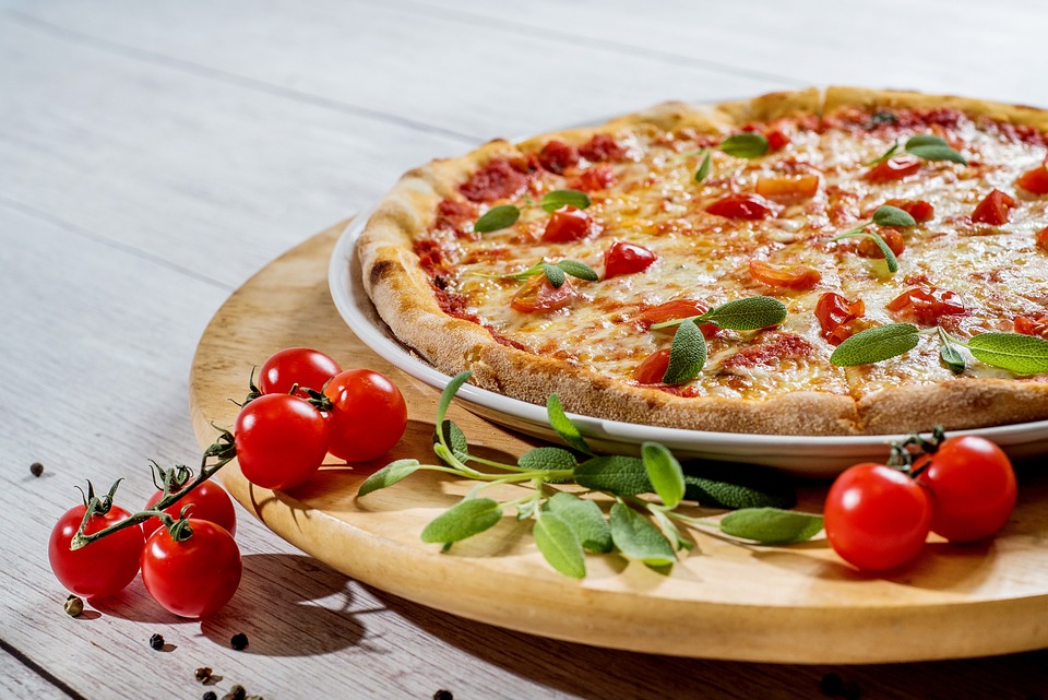 Przepis: pizza z CBD – wybierz ulubione dodatki